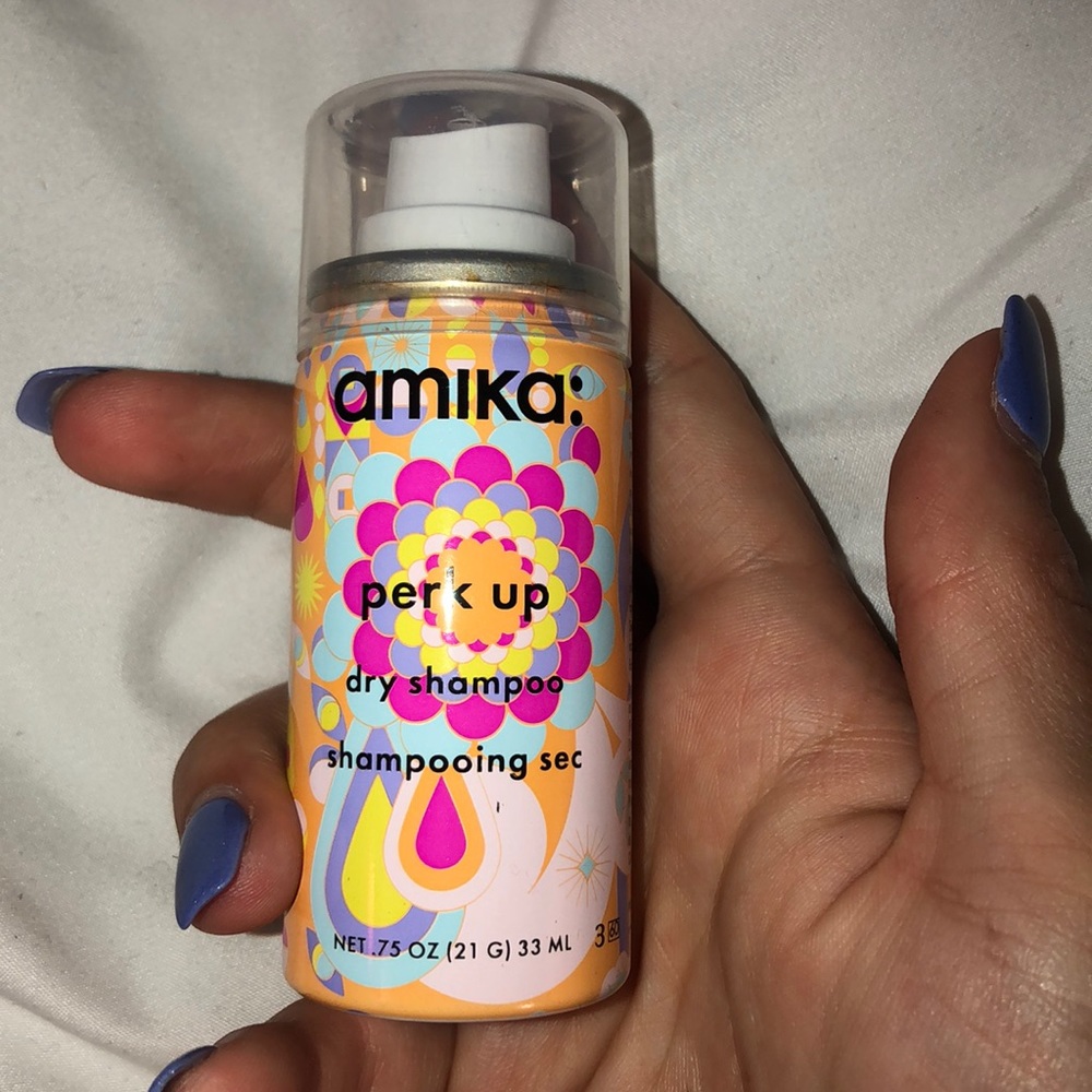 Amika dry shampoo